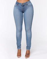 Elastische Jeans mit niedriger Taille und Po-Lifting